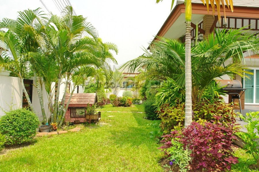 BAAN DUSIT