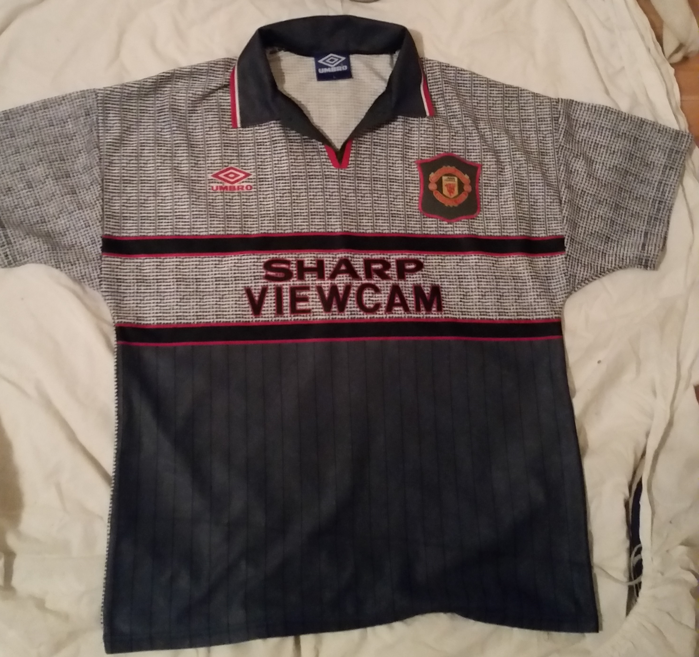 Manchester United Away Shirt 1995-96 Large