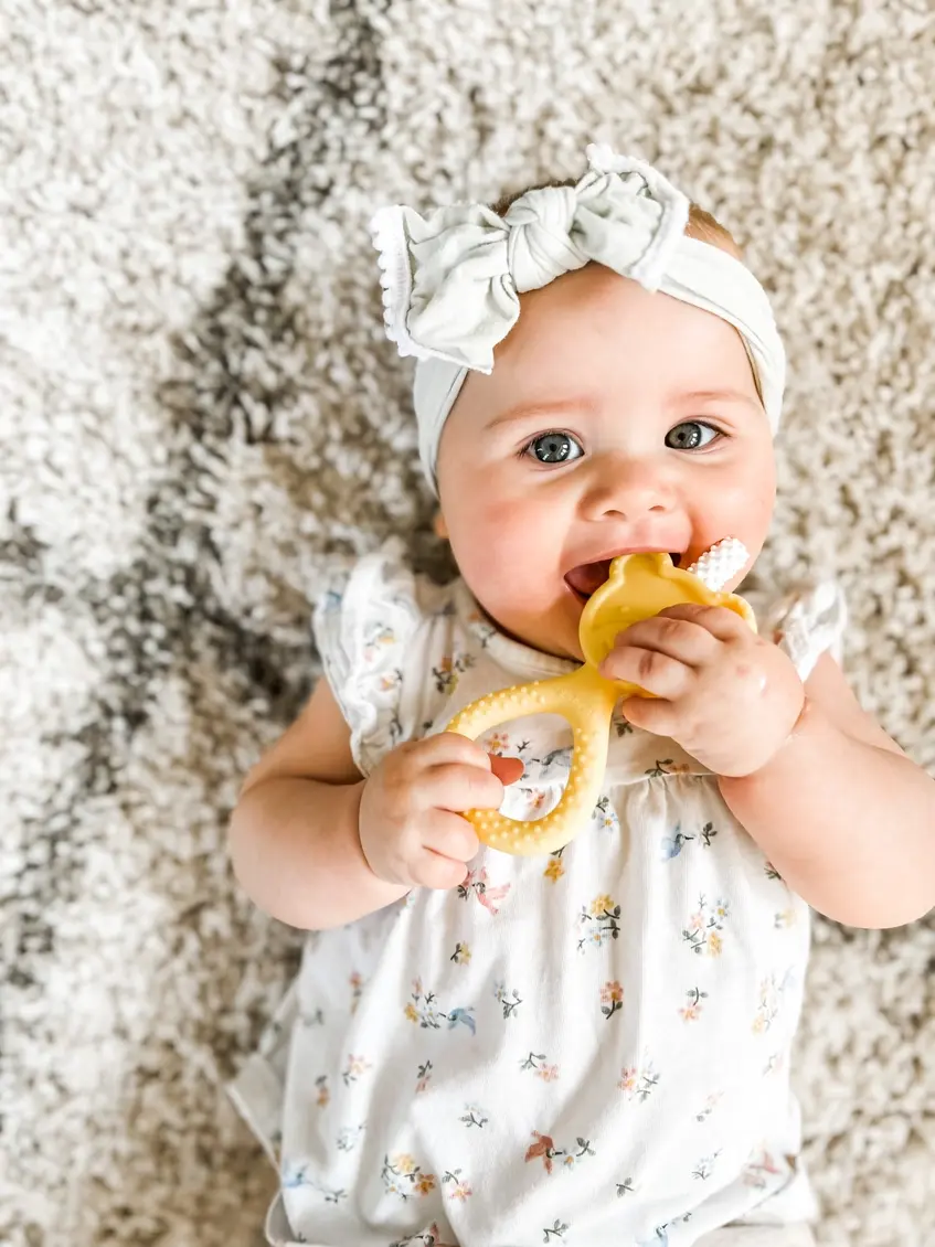 Thumbnail: oogiebear 360˚ Teether - Yellow