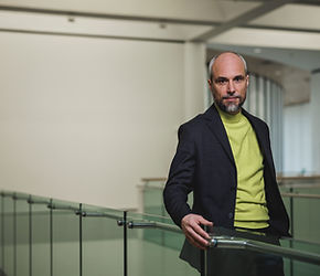 Denis Isaia, attuale sostituto Direttore Ufficio Collezioni del Mart, si laurea a Torino presso la Facoltà di materie letterarie con una tesi su Giorgio Griffa. Completa i suoi studi con un Master in art e management organizzato dalla Trento School of Management presso il Mart di Rovereto. Libero professionista in ambito culturale dal 2004 si occupa di campagne promozionali innovative e nel 2006 intraprende la carriera di curatore d’arte. Nel 2007 vince il Primo Premio presso Borsa Arte Giovane di Genova con l’esposizione "Del paese e altre storie". Nel 2007 lancia il Premio "Best Art Practices" dedicato al riconoscimento delle migliori pratiche curatoriali emergenti. Nel 2008, per Manifesta 7, è assistente curatore dei Raqs Media Collective. Nel 2009, nel tentativo di verificare l’allargamento delle espressioni artistiche meritevoli di attenzioni oltre gli ambiti noti, avvia il Premio alle Passioni "la seconda luna". Dal 2011 al 2014 è Presidente della Cooperativa 19, una società di progettazione e produzione culturale. Dal 2012 al 2016 è co-curatore del Premio dedicato alla performance emergente, "Live Works" presso Centrale Fies. Dal 2014 è curatore presso il Mart di Rovereto. Per il Mart ha coordinato innumerevoli mostre e pubblicazioni tra cui Robert Morris. Films and videos, Carlo Alfano, Pietro Consagra. Trama, Luca Bertolo, Sara Enrico. The Jumpsuit Theme, Gianikian Ricci Lucchi. Diari di Angela, Nicola Samorì. Lucie, Arte e eros. Klossowski, Bellmer, Molinier, Rama, Alex Katz, Eretici. Arte e vita, Insomnia. Fabrizio Clerici e Leonor Fini, Surrealismi, Storia di L.F.. Sempre per il Mart
è stato promotore dei progetti Altri quadri, W la domenica, The Floor is Yours, Waves of Perception, D.Arte e Hi-Mart.