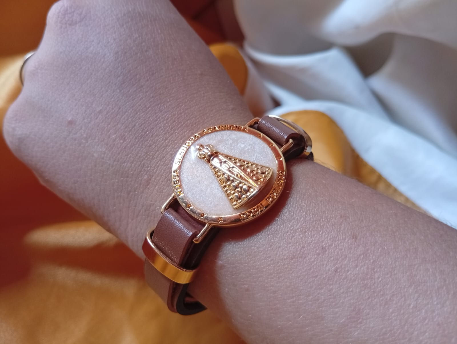 Pulseira Nossa Senhora Aparecida | Marrom & Dourado