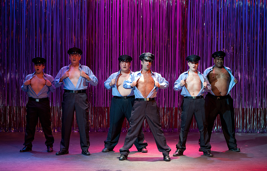 Full Monty-71