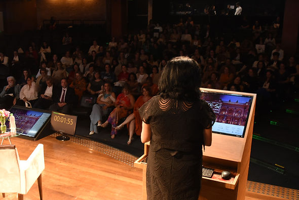 conecte-se-2025-palco-plateia-clube-mulhere-de-negócios-em-lingua-portuguesa-cmnlp.jpg