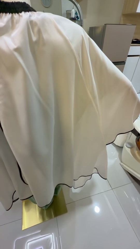 Thumbnail: ผ้าคลุมซอยแบบมีแขน