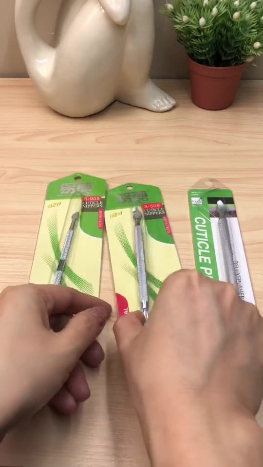 ภาพขนาดย่อ: K75680A ด้ามแซะเล็บ