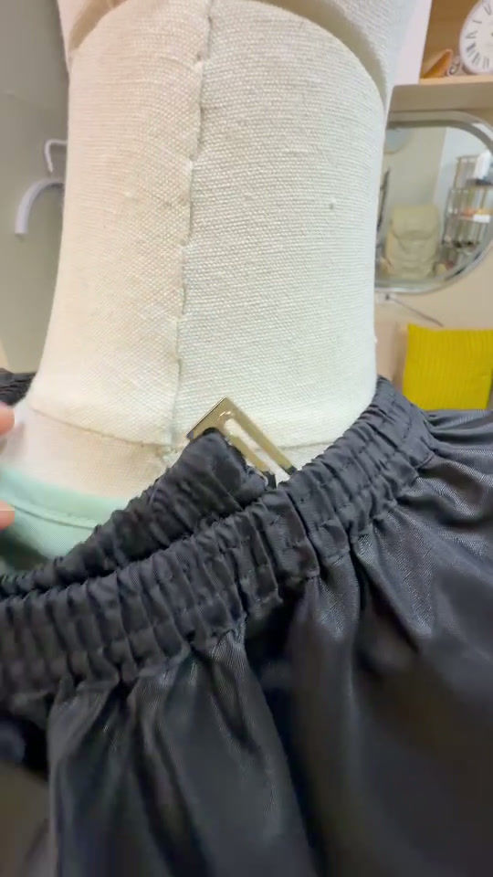 Thumbnail: K98324B ผ้าคลุมกันน้ำ สีดำ