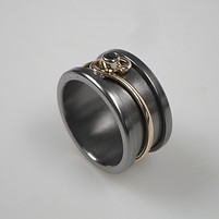 Remembrance ring Tantalum