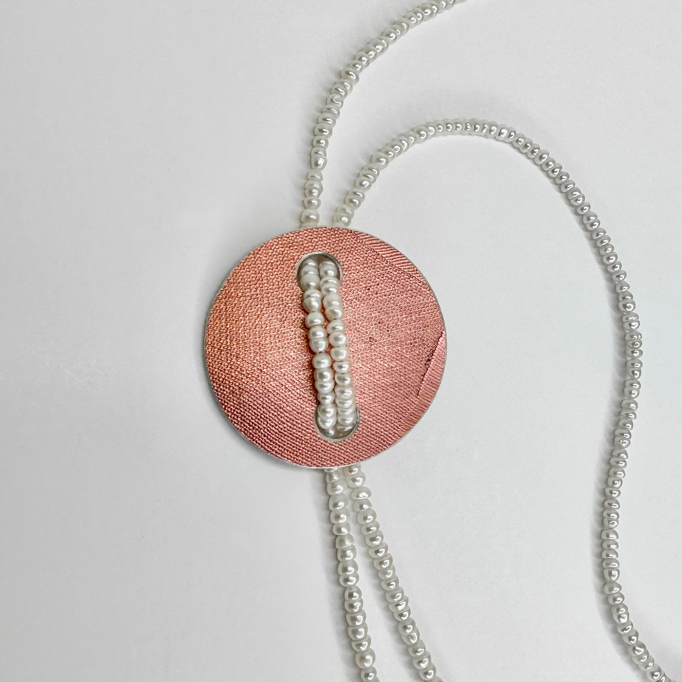 Necklace 'Slide' salmon pink