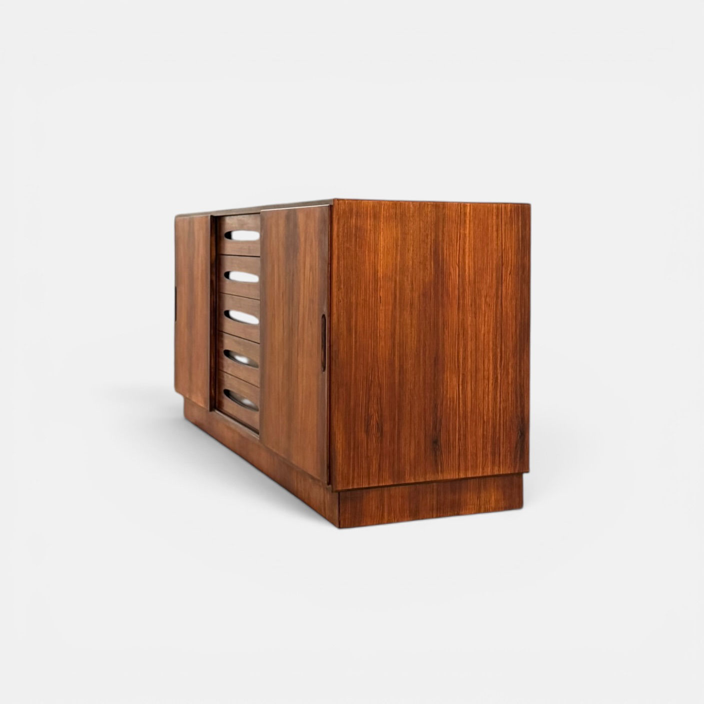 Low sideboard – Ejvind A. Johansson style