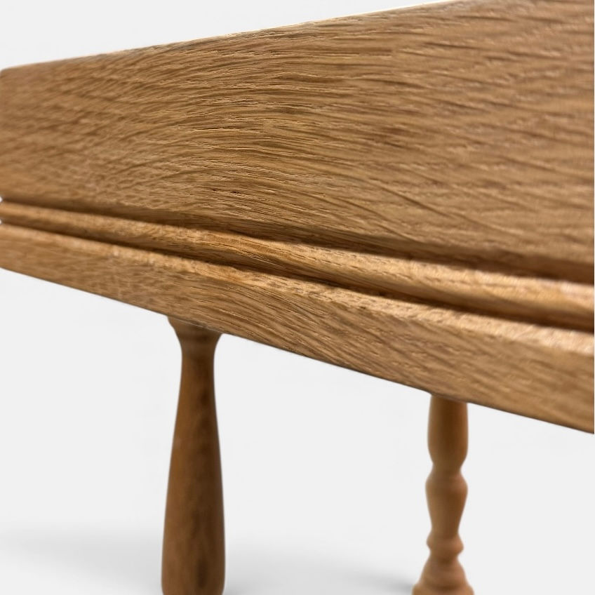 Thumbnail: Henning Kjærnulf style | Chatol i egetræ