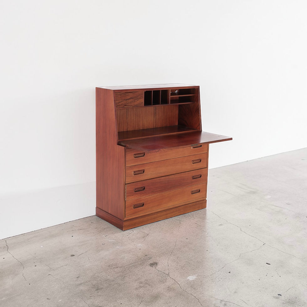 Thumbnail: Arne Wahl Iversen — secretary desk model 81 — Vinde Møbelfabrik