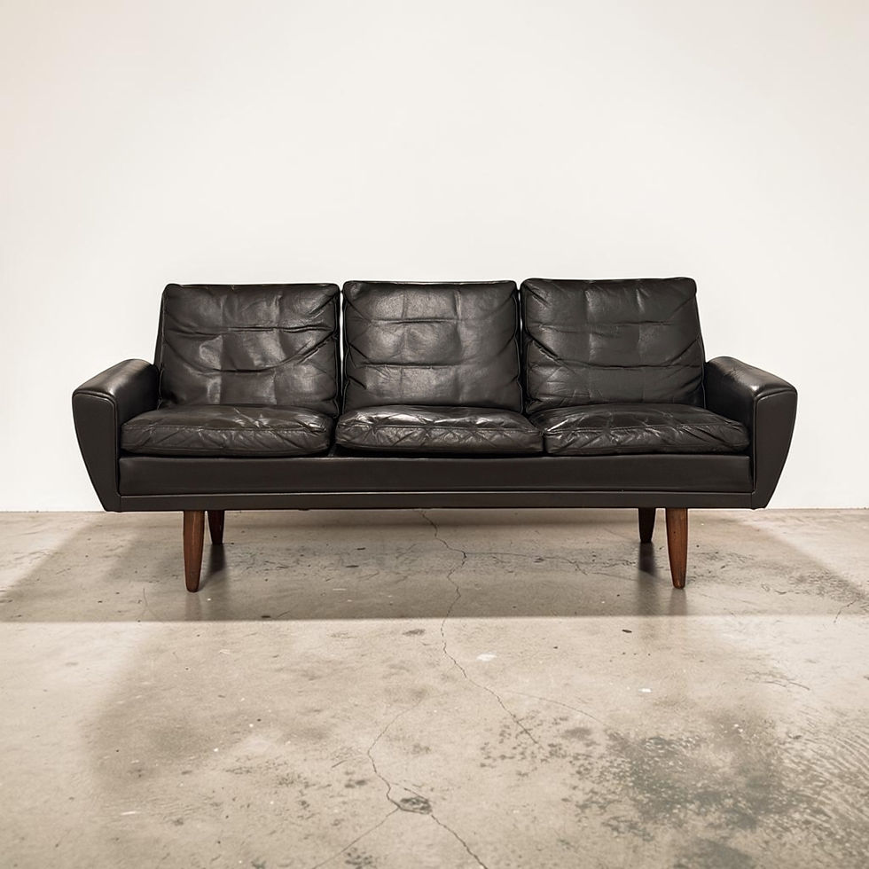 Thumbnail: Georg Thams Model 64 sofa