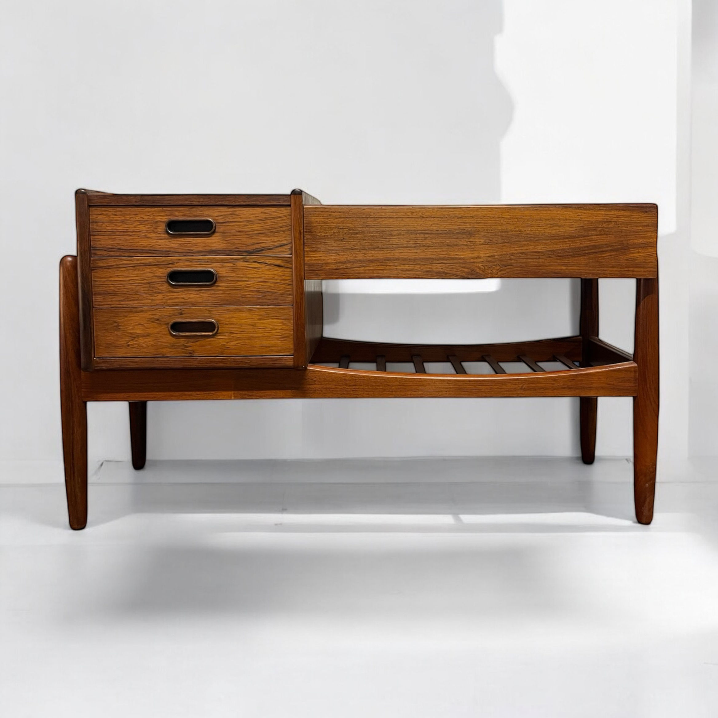 Arne Wahl Iversen Model 36 | Sideboard, Dresser, Console