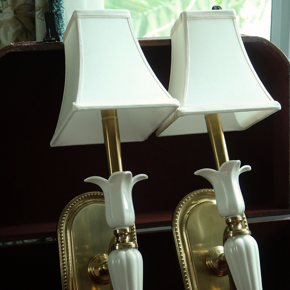 Thumbnail: LENOX SCONCES DE LYS