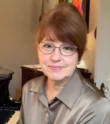 mom_HeashotPhoto.jpg