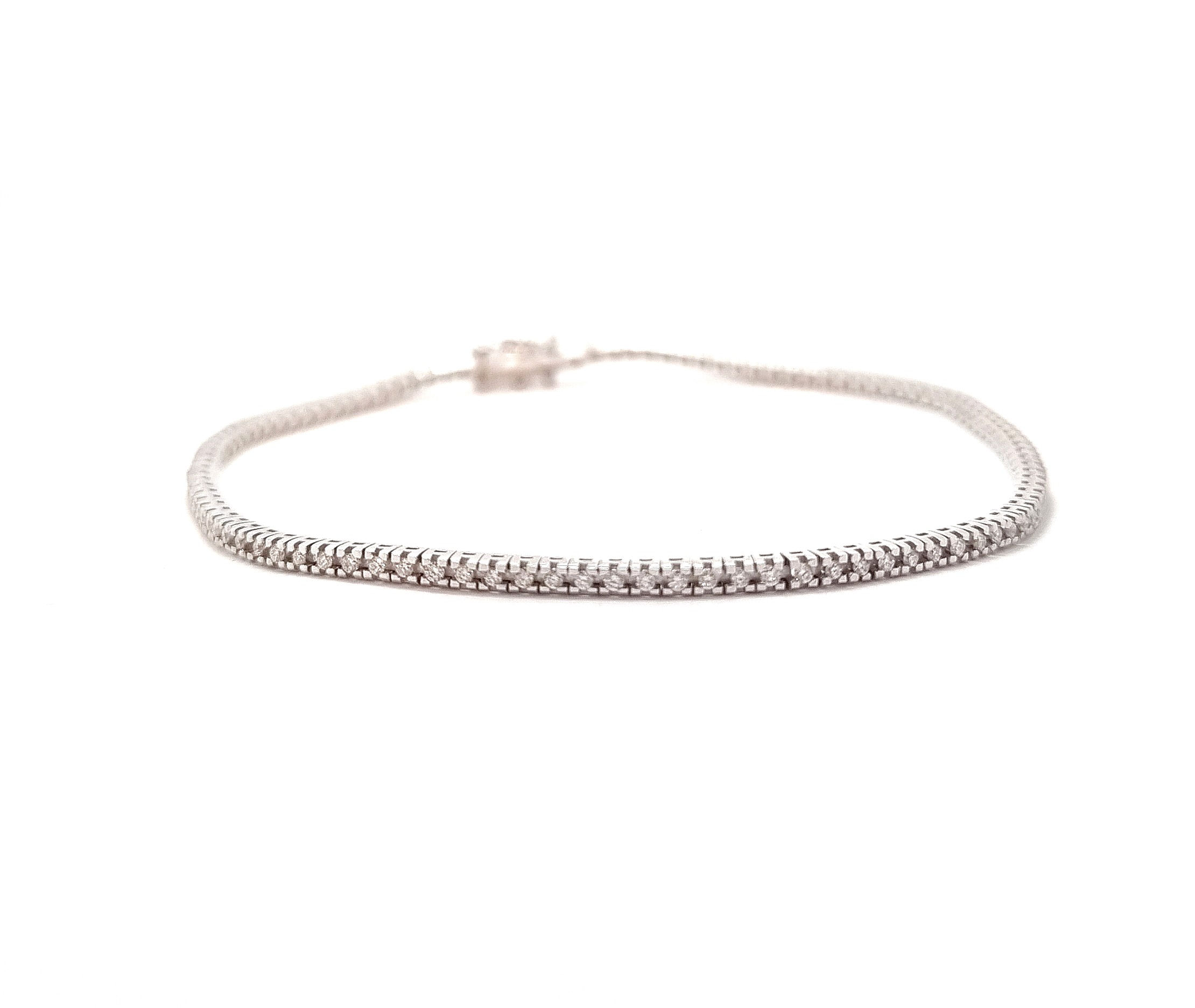 Tennis Bracelet in 18K White Gold and Diamonds