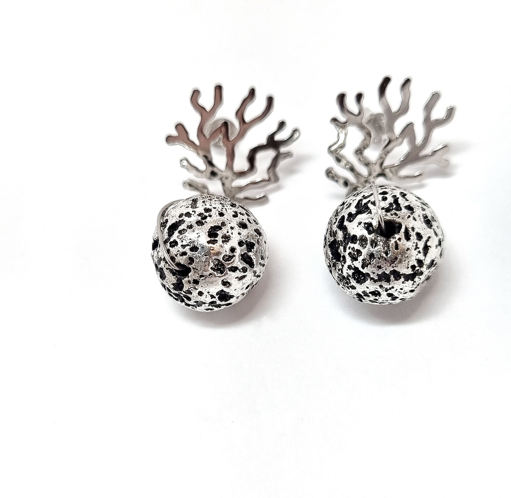 GP Jewels Earrings with 925 Silver and Lava