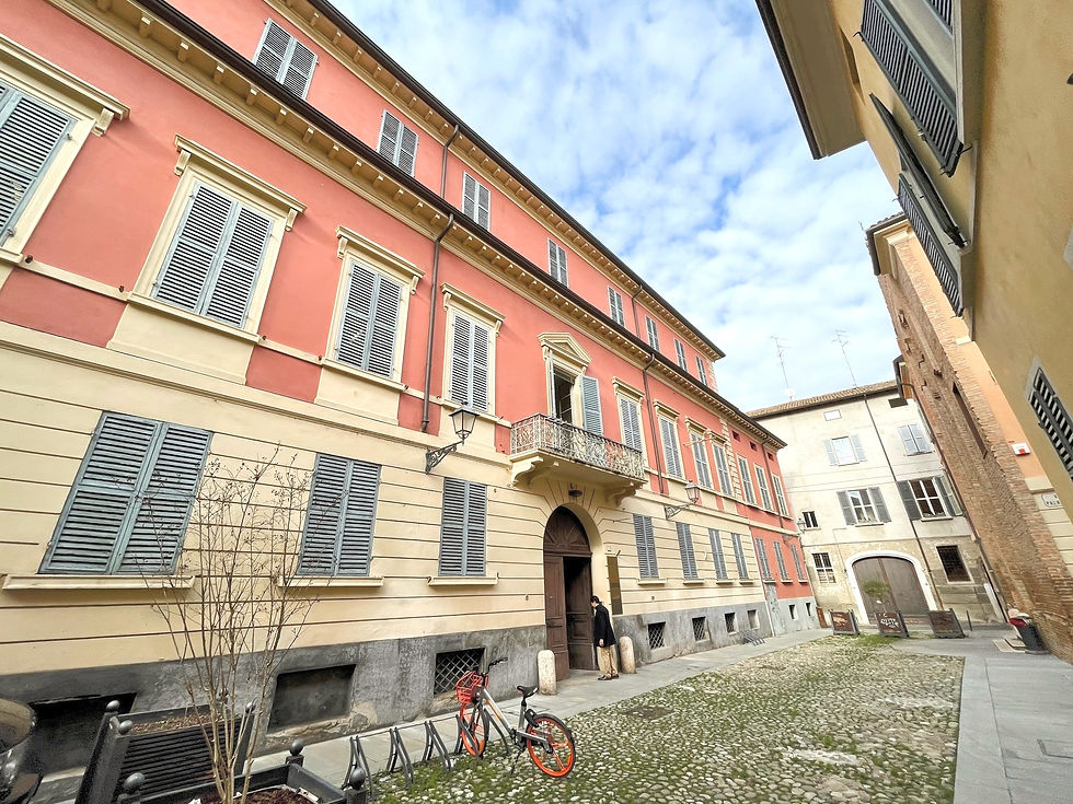 Facciata esterna di Palazzo Palazzi Trivelli