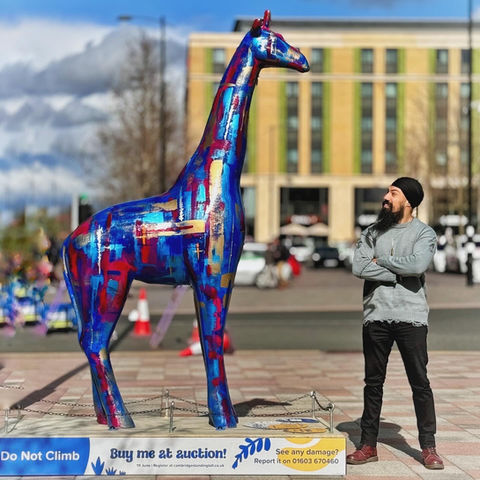 born to stand out giraffe sculpture, cambridge, station road