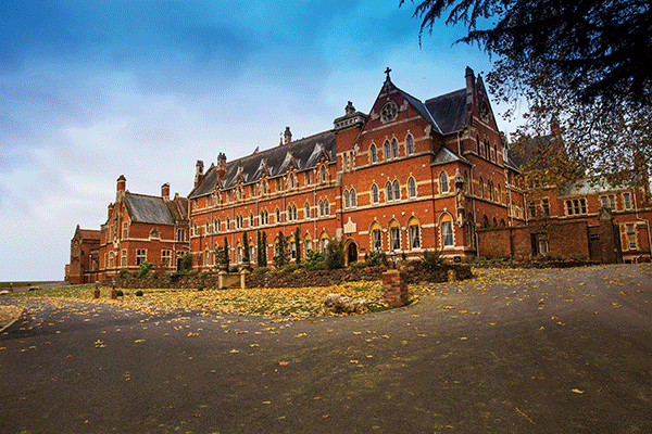 Stanbrook Abbey - Worcestershire