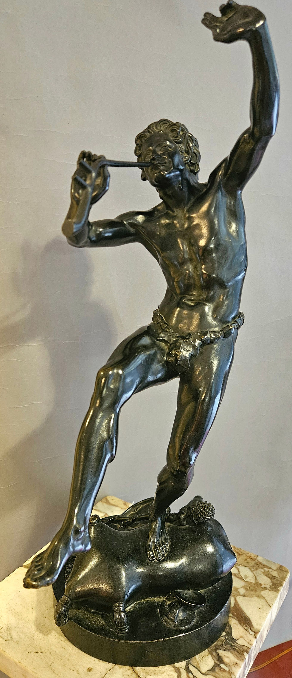 grand bronze de E.LEQUESNE fonte SUSSE Frères: Faune dansant