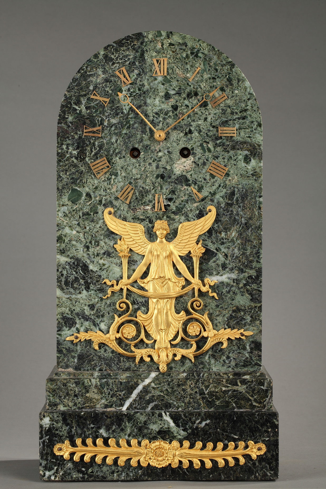 帝國系柱擺綠色大理石