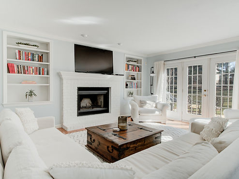 Living Room 4 -1.jpg