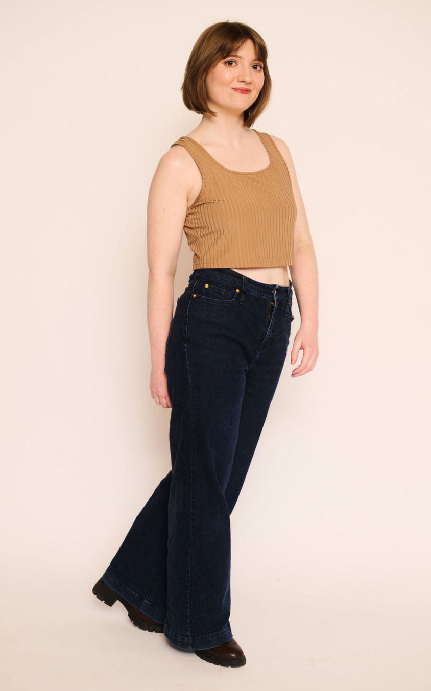 AllieBurns-Full Body_edited.jpg