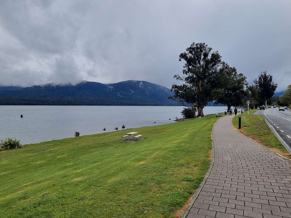 เดินเล่นชมเมือง Te Anau