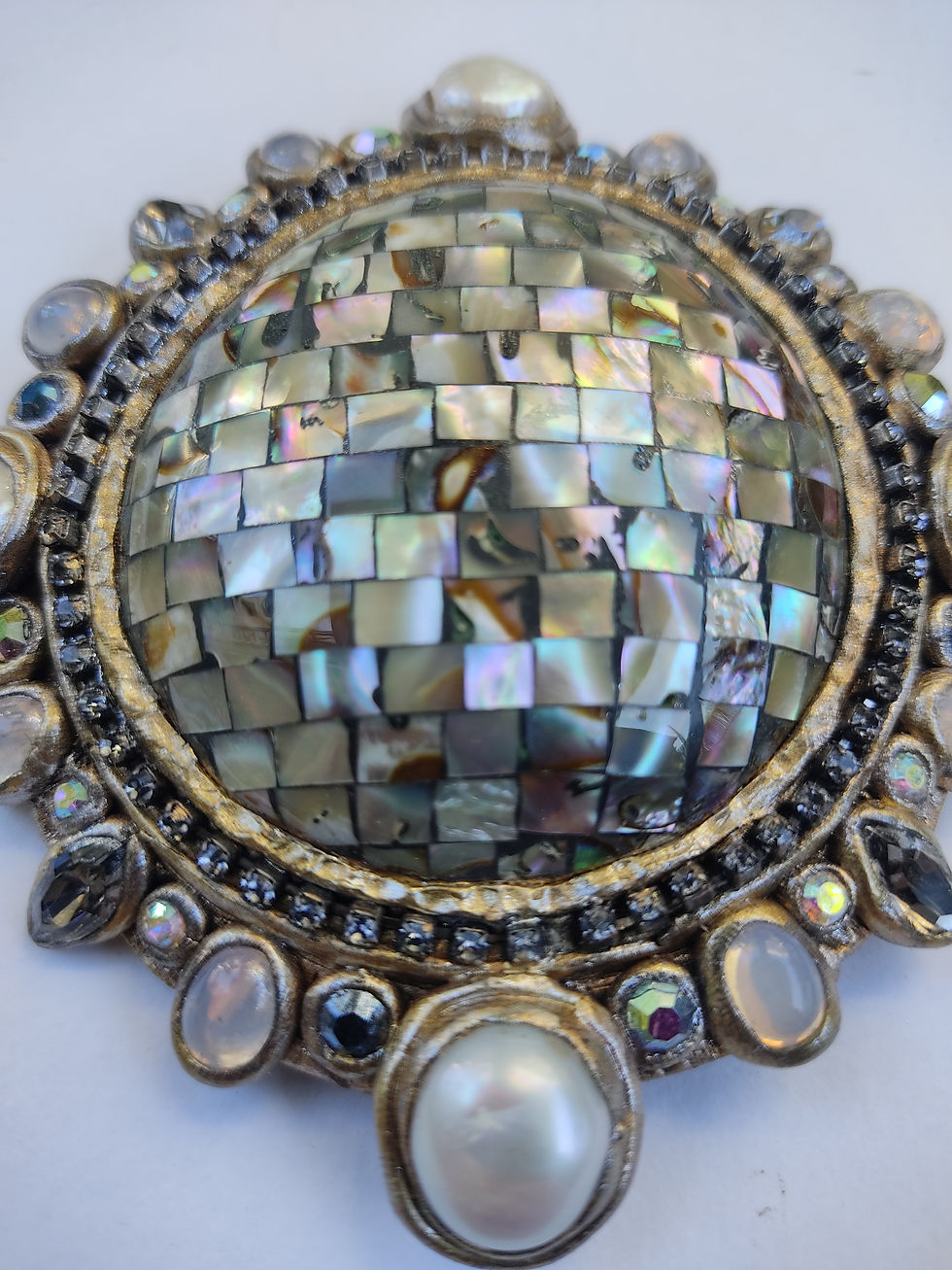 Thumbnail: Broche "La Rosace des Marées"