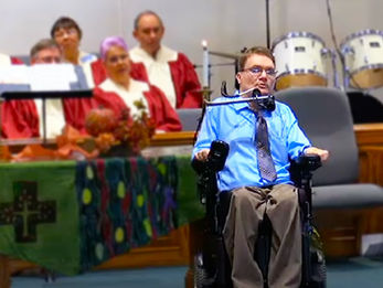 설교자가 소망, 평안을 촉구하다