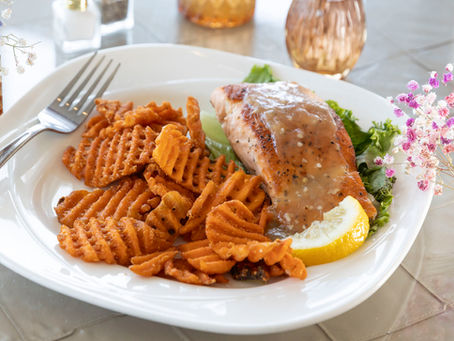 The Retreat at Bogey Creek: New Casual Restaurant with a View near Farmington with Old Friends