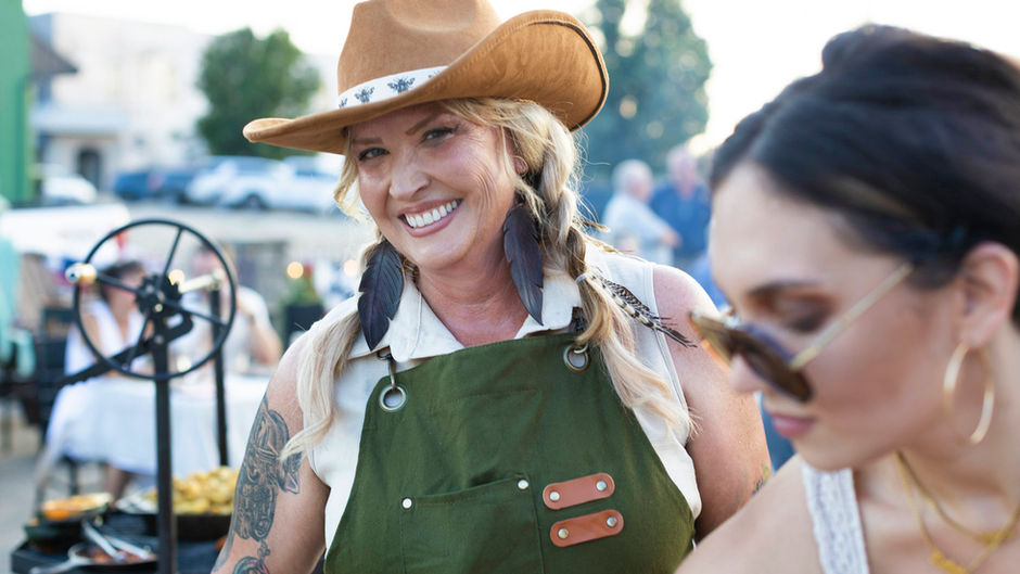 Experience Perryville’s unique nine-course Fireside Feast, hosted by Mary Jane Burgers and Brass + Bone.
