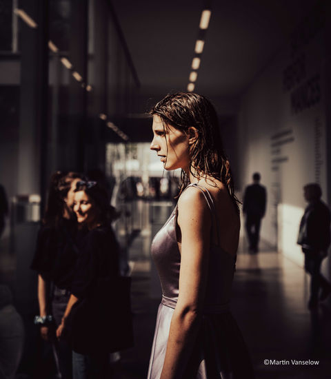 Performance von Janina Schweitzer im Folkwang Museum