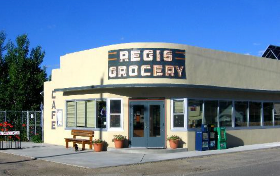 Regis Cafe
