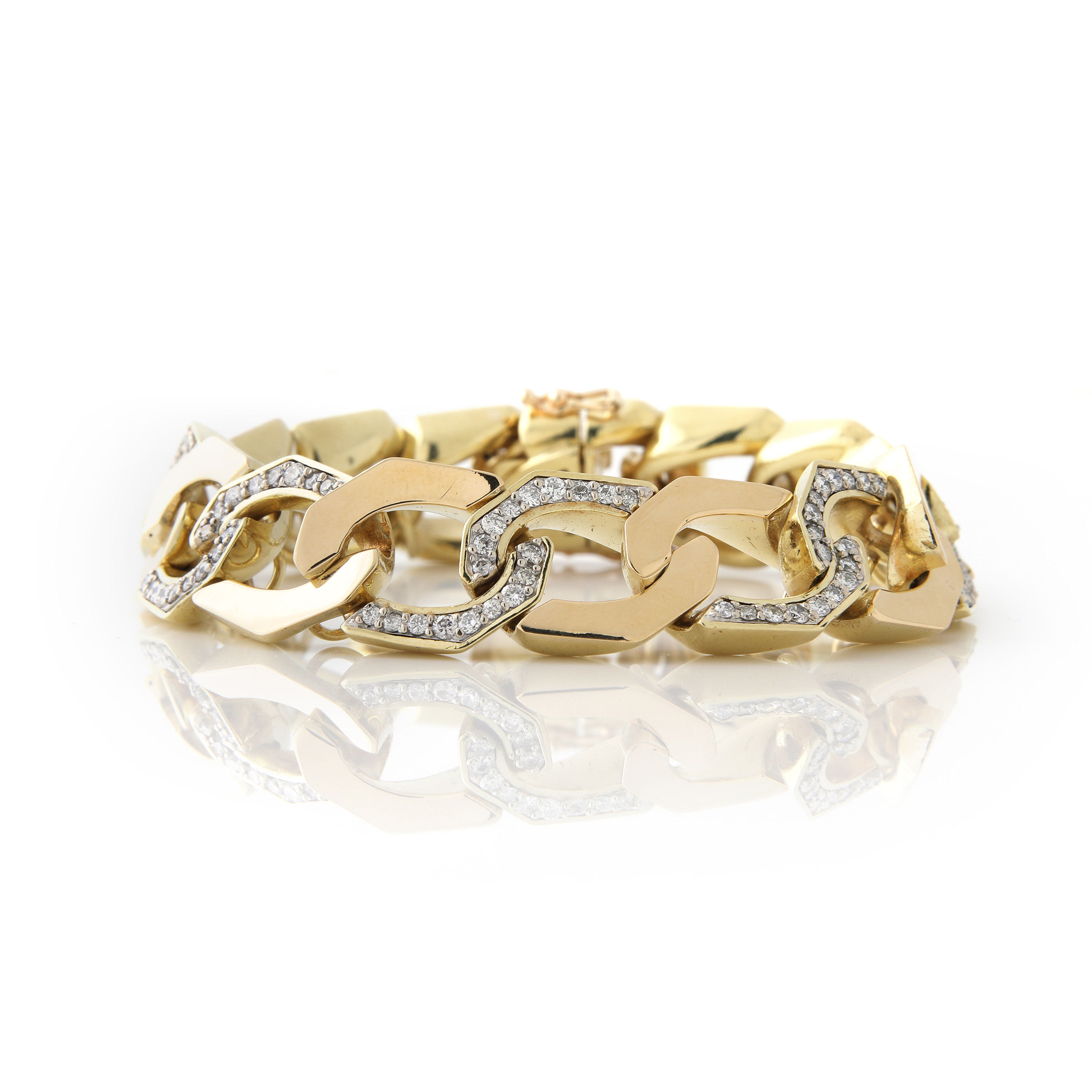 La Triomphe Gold & Diamond Link Bracelet 18k Yellow Gold Front view