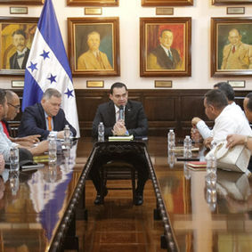 El presidente del CN y productores abordan problemas por cambio climático y acceso a financiamiento