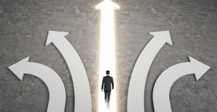 たった6ヶ月で差が出る！宿泊業のプロが選ぶ開業ルートとは？