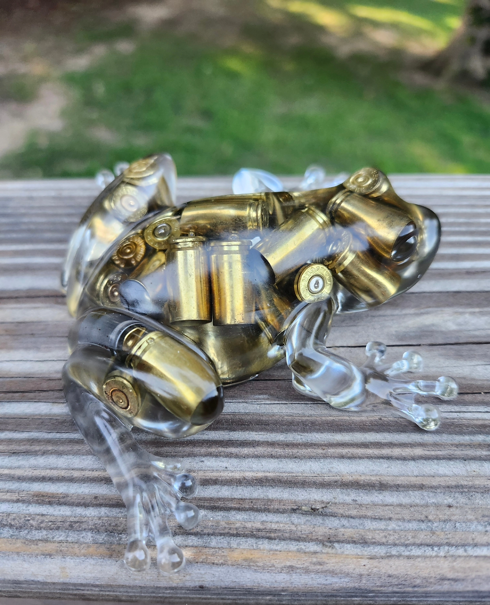 Thumbnail: Frog made out of epoxy with 9MM casings