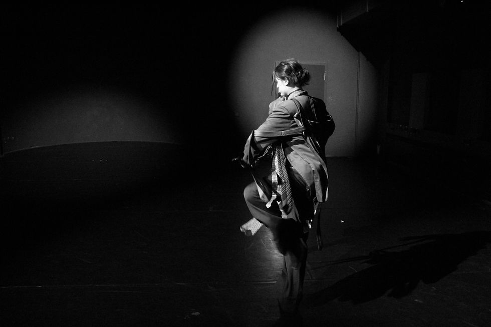 "for my neighbour donwstairs"