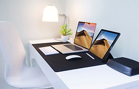computer-connection-desk-2528118.jpg