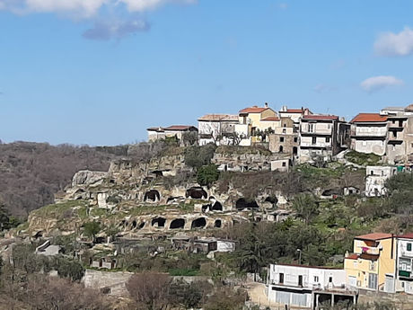 Verzino e  il suo mondo sotterraneo