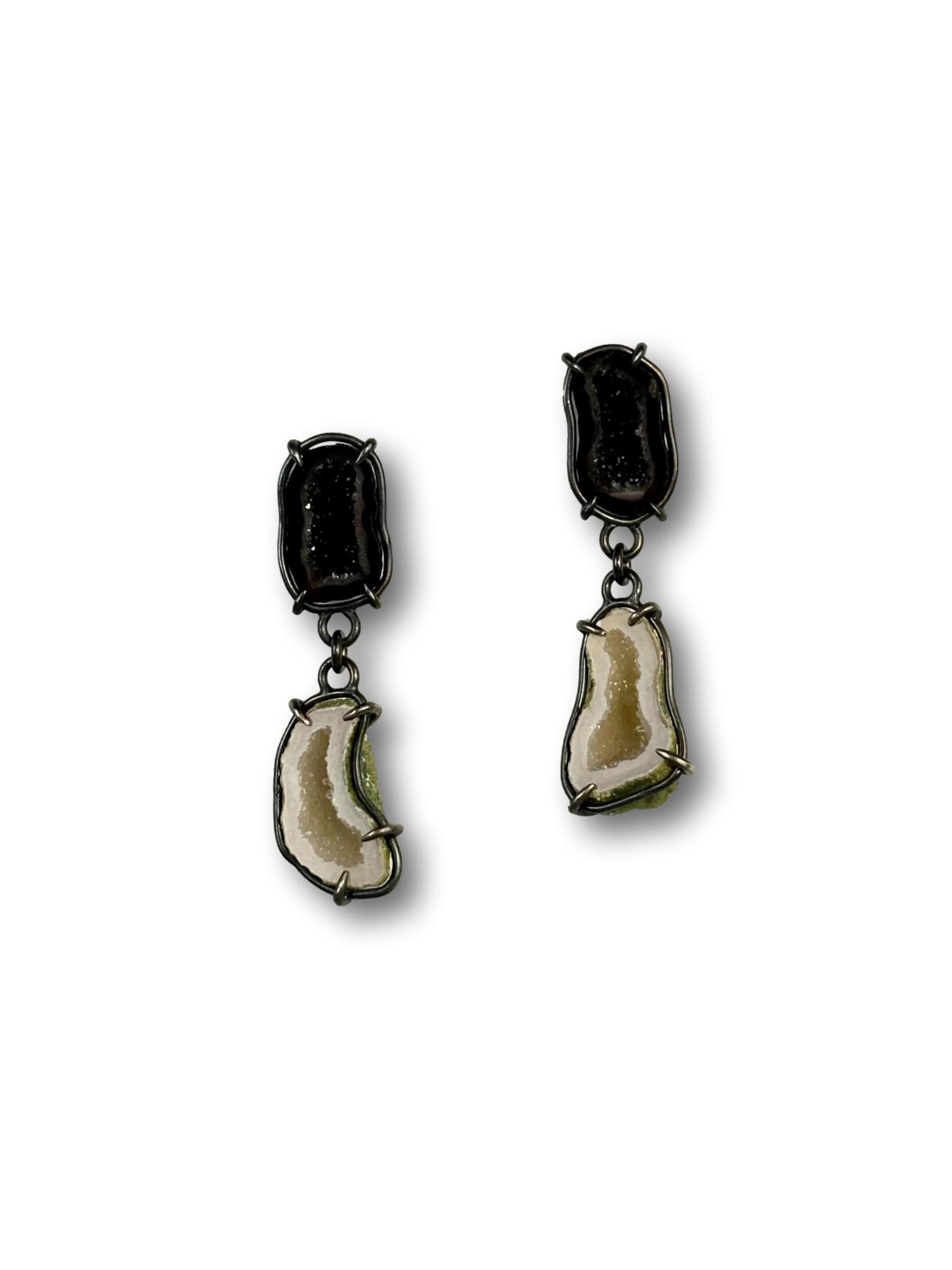 Geode Earrings Double Black/White
