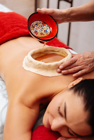 Ayurveda-Behandlung, Kati Basti