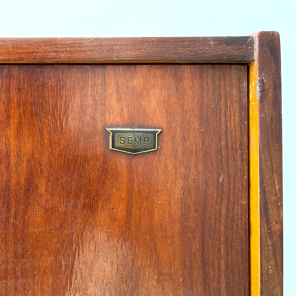 Miniatura: Vitrola Marca SEMP