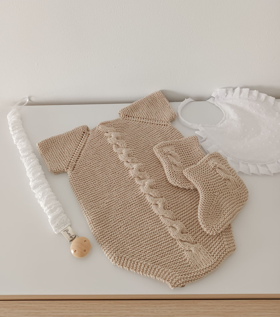 Patucos trenza lateral