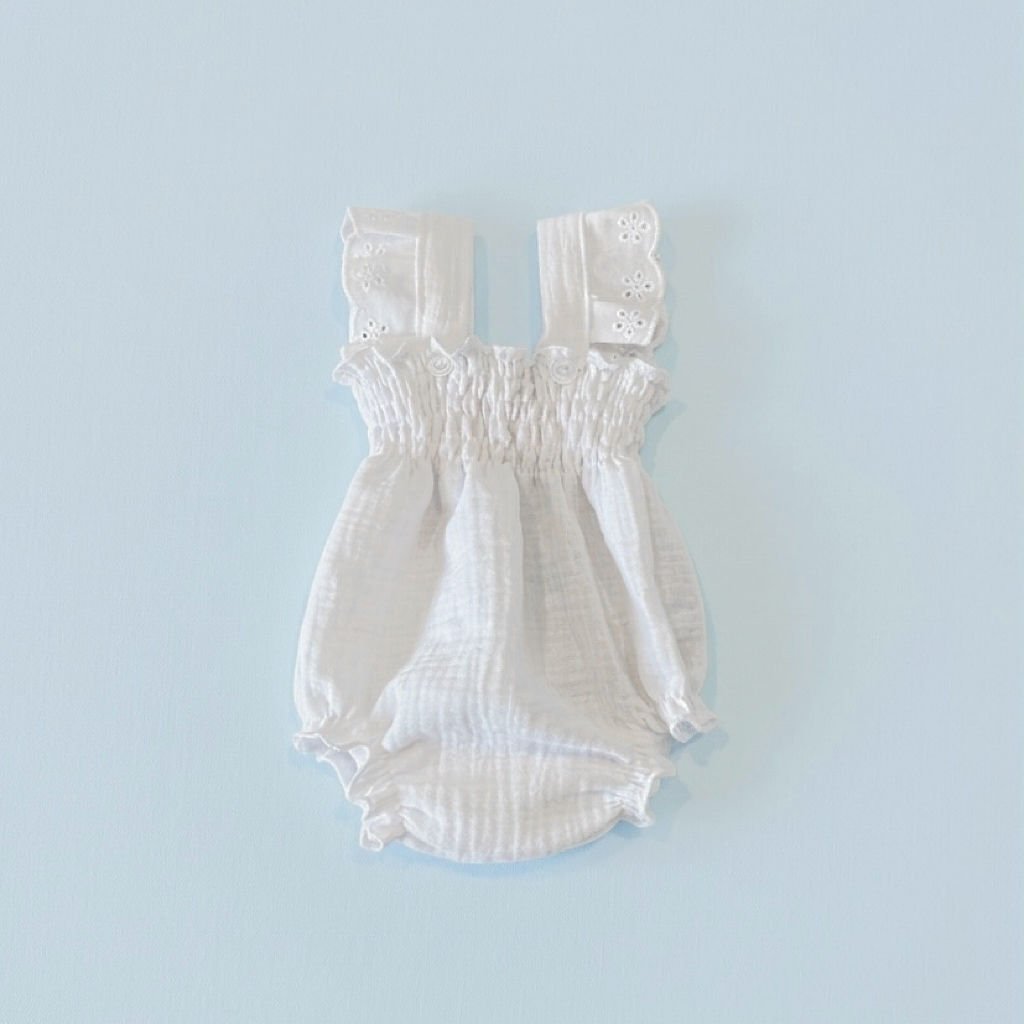 Pelele fruncido puntilla bambula blanca