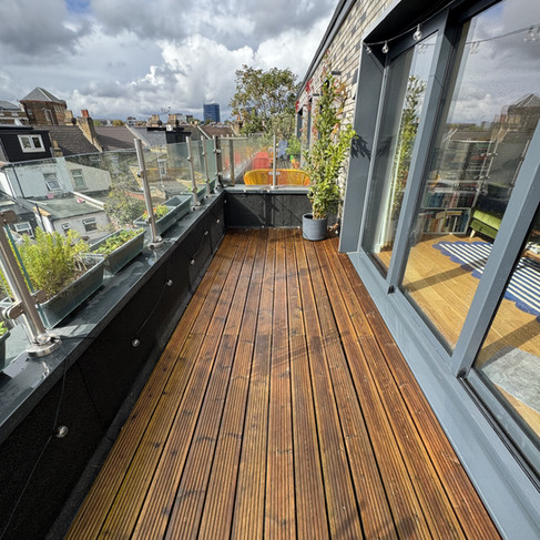 top balcony cleaning in London