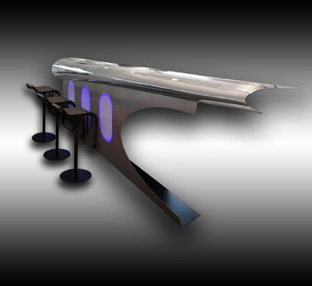 Réalisé avec un bord de fuite aile Falcon 7X Dassault Aviation 4mx1,5m. Entièrement équipé, évier, lave vaisselle, réfrigérateur, 4 chaises de bar dessign réglables
Pièce unique