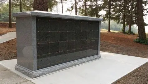 Outdoor columbarium structure in a cemetery setting